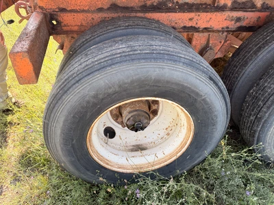 Used GRAVEL SPREADER _UNKNOWN_ Misc Spreaders Michigan US | Miedema Asset Management Group #1320840