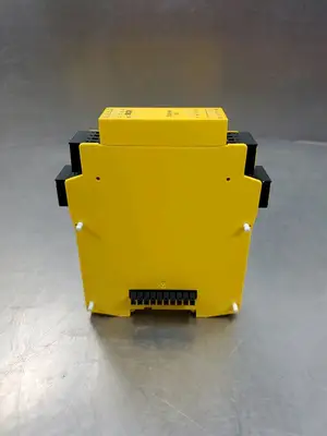 USED Sick FX3-XTI084002 V3.10.0 Safety Relay, (1044125)