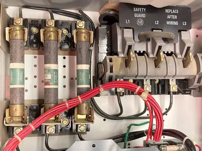 Used ALLEN BRADLEY 2106B-BDB-1-4RR-6X-24R-79U-901 H Starters | Surplus Asset Holdings #1204945