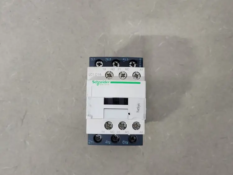 Used SCHNEIDER ELECTRIC LC1D18 Switchgears British Columbia CA | Lenmark #239494