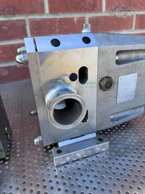USED VIKING IDEX S2M ROTARY LOBE W/ STAINLESS 2 HP MOTOR 230/460V