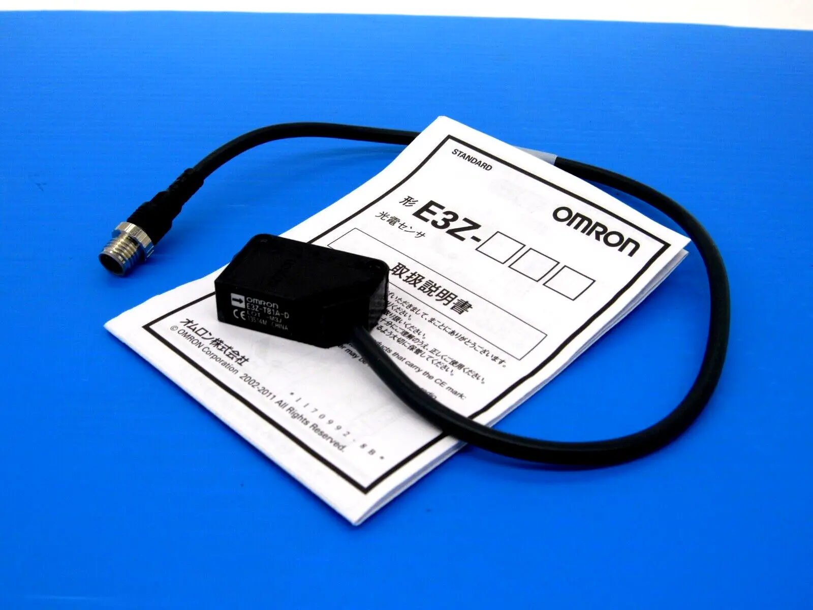 NEW OMRON E3Z-T81A-D PHOTOELECTRIC SENSOR E3ZT81AD