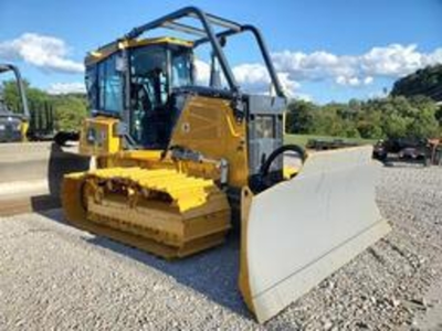 USED 2023 Deere 700L