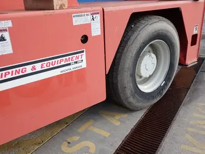 USED SHUTTLELIFT 5540F