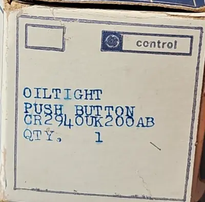 General Electric CR2940UK200AB mushroom push button. Loc4D21