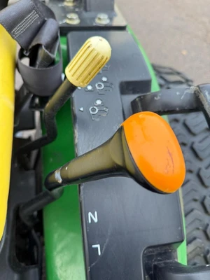 _UNKNOWN_ 2520 Tractors | Fram Fram LLC (15)