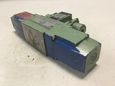 USED VICKERS DG4V36CPL2H10JAS310