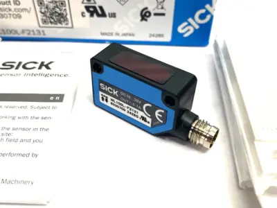 NEW SICK PHOTOELECTRIC RETRO-REFLECTIVE SENSOR KIT, W100 LASER