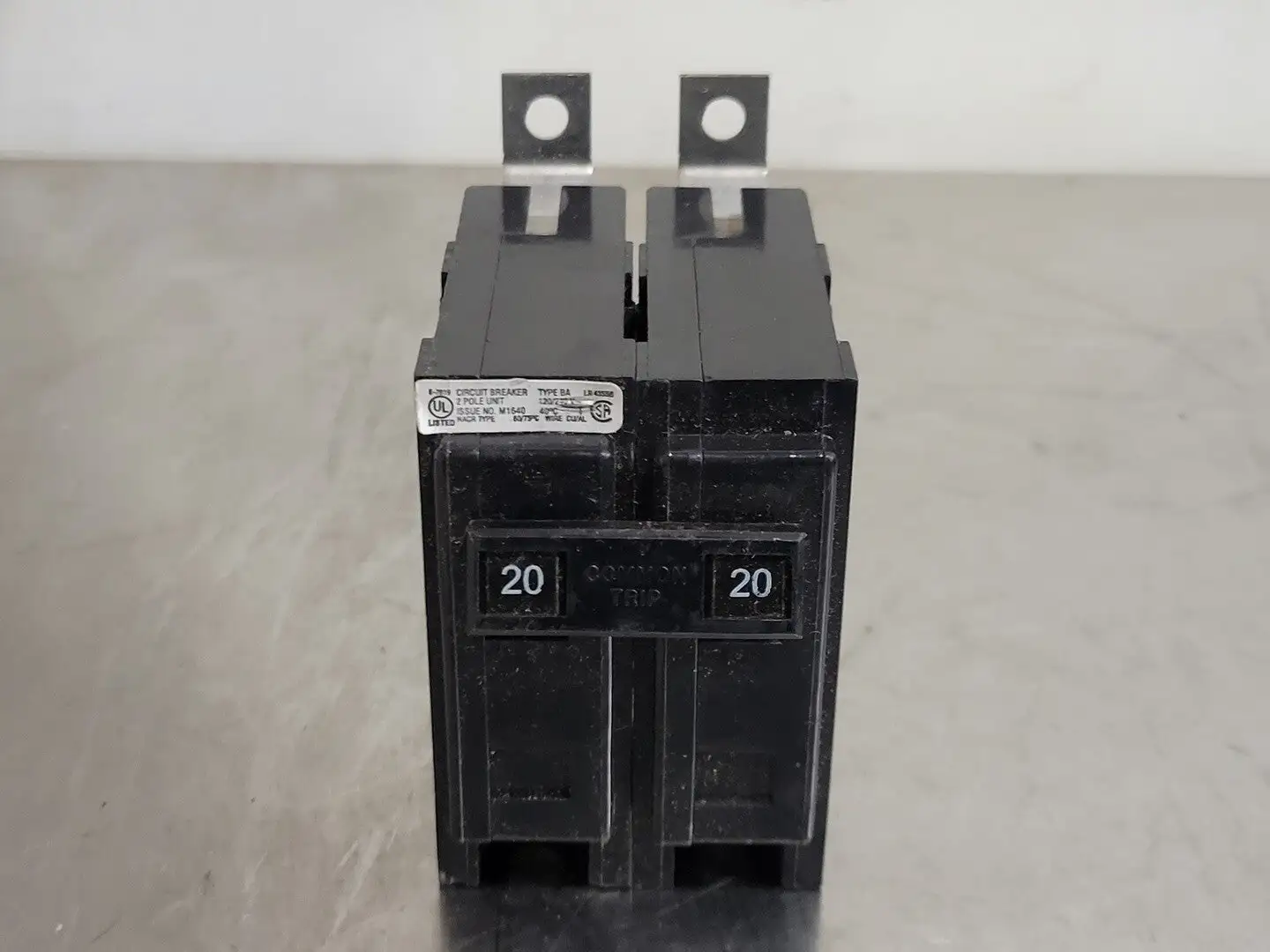 USED CUTLER-HAMMER BA220