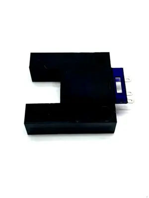 EE-SPX303N | Omron  Optical Sensor Through-Beam - Used