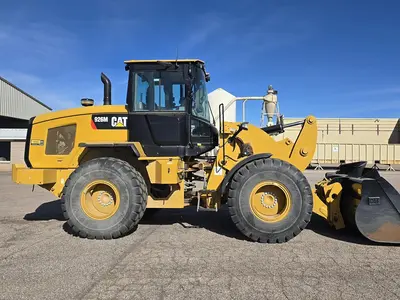 USED 2018 CATERPILLAR 926M