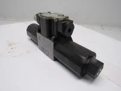 Toyooki HD1-3W-BGA-025B-WYD2 Hydraulic Solenoid Directional Control Valve