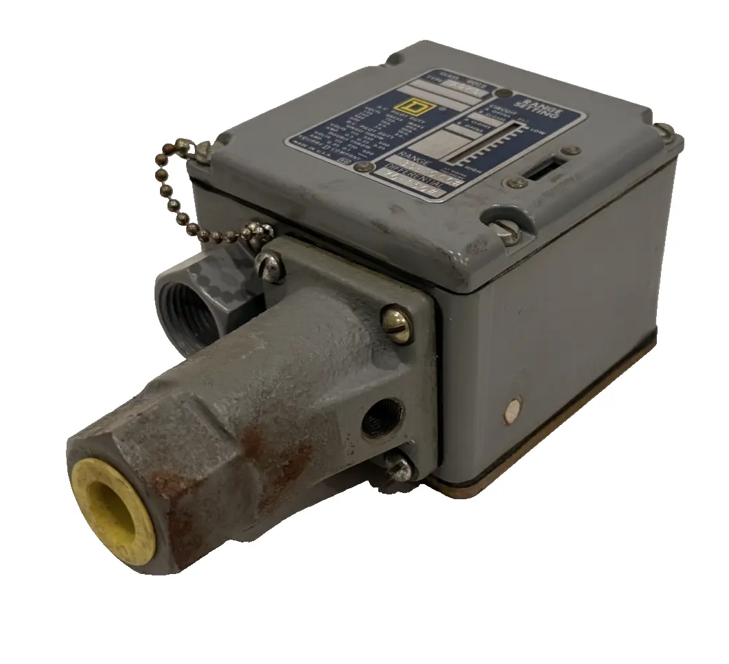 USED SQUARE D 9012-ADW5 PRESSURE SWITCH 135-1000 70 150 9012ADW5