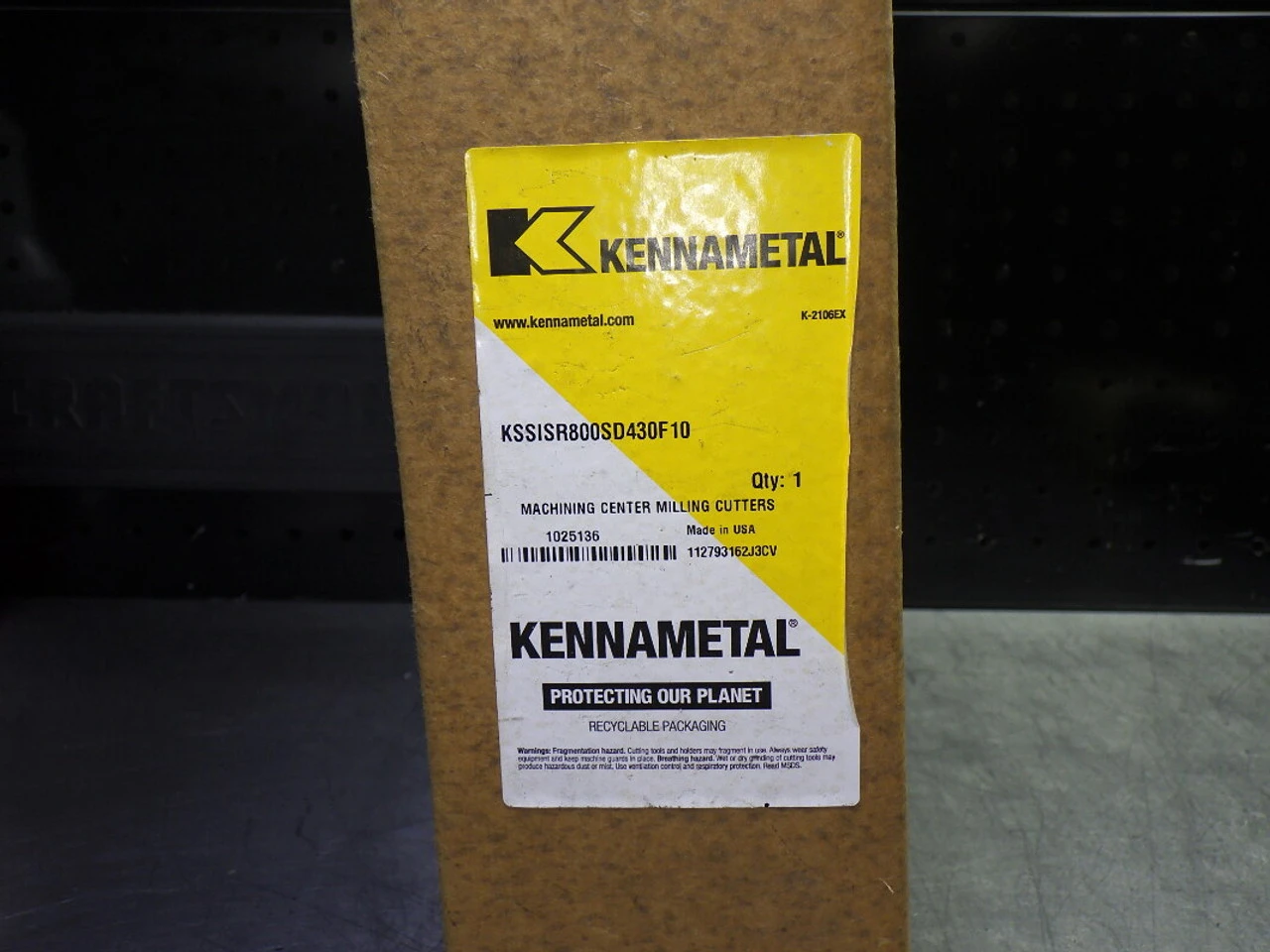 Kennametal 8" Indexable Facemill 2.5" Arbor KSSISR800SD430F10 (LOC2813D)
