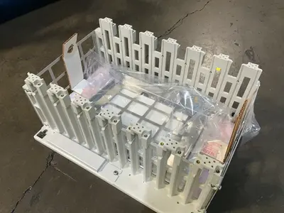 Used SCHNEIDER ELECTRIC ASH819209 PLC Chassis Ohio US | HGR 24 #1406243