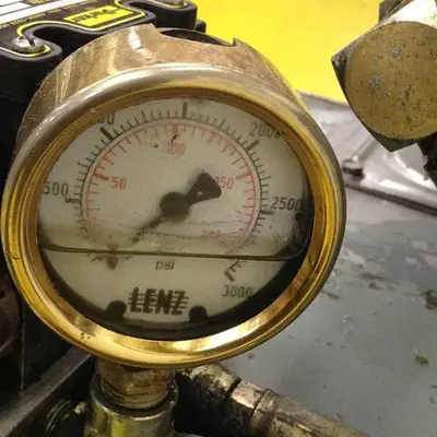 2.5" Hydraulic Screen Changer 5KE184KC205B Used