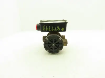 UFM WP2GLM-4U-A1WL-1.5D Flow Meter Monitor 1/2" NPT Port 2 GPM 3 Wire Switch