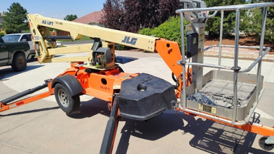 USED 2017 JLG T350