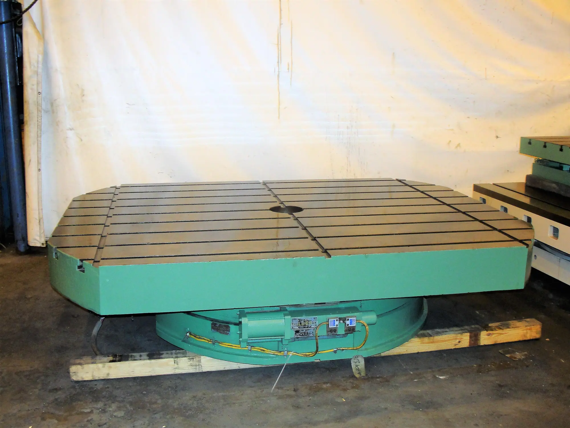 USED CINCINNATI GILBERT AIRLIFT