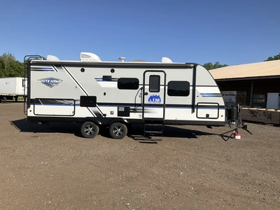 USED 2018 WHITE HAWK 23MRB