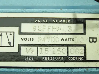 Honeywell Skinner S3FFHAL3 Solenoid Valve 5-Way 3 Pos 24VDC 150 PSI 3/8" NPT