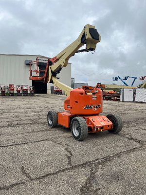 USED 2017 JLG E450AJ