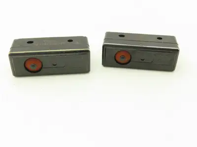 Honeywell BZ-2R5551-P4 Micro Switch Pin Plunger 15A 125/250/480VAC Lot of 2