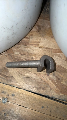 4 barrels of 1/2" Klein Hickey Heads, quantity approx 2533