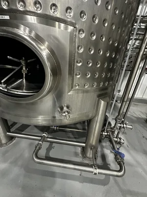 2500 Gallon Tank – 3 of 3