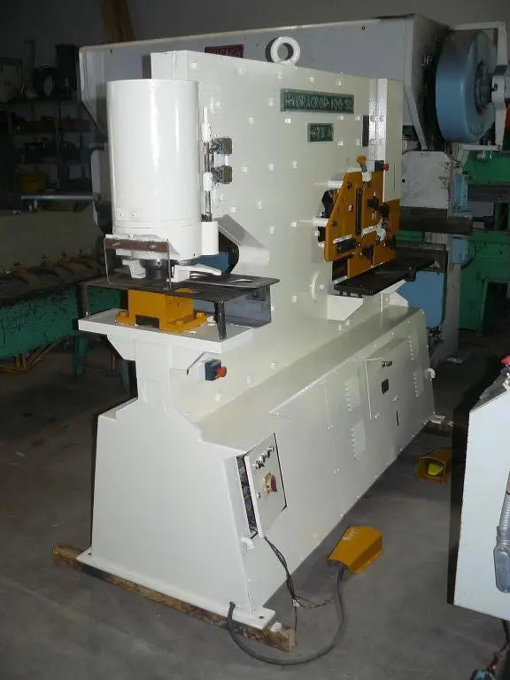 110 Ton Geka Hydraulic Ironworker Model Hydracrop 100SD