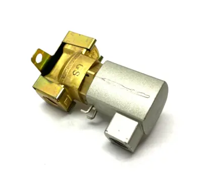 USED SMC AIR OPERATED PILOT VALVE 1/8" NPT PORTS