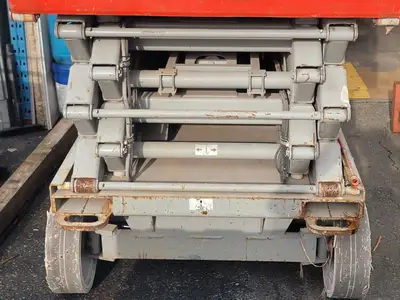 USED 2008 SKYJACK SJ3 4632