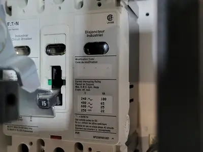 USED EATON CUTLER-HAMMER SVX002A1-5A4N1