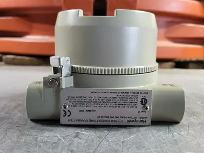 NEW HONEYWELL STT25H-0-ENE-00E-000-3DC-00-2J