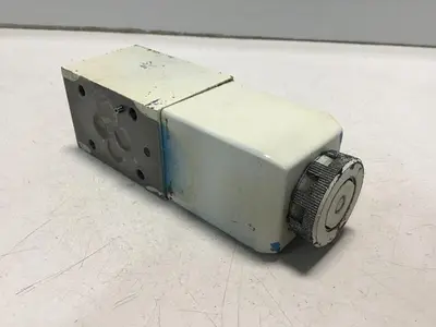 USED VICKERS DG4V-3-2AL-M-U-HL7-60