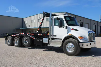 New | in-Stock 2027 PETERBILT 548 Rolloff Trucks Texas US | Roll Off Truck World #1492018