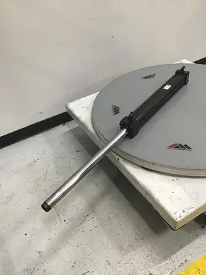 USED HYDRO LINE N5B-2.5X23