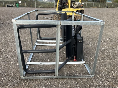 Used WOLVERINE BSH-12-75D SKID STEER BALE SQUEEZE HYDRAULIC ADJUSTABLE Bale Grabbers Michigan US | Miedema Asset Management Group #1579510