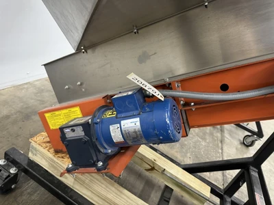 11" Wide EMI Plastics Inclined Conveyor