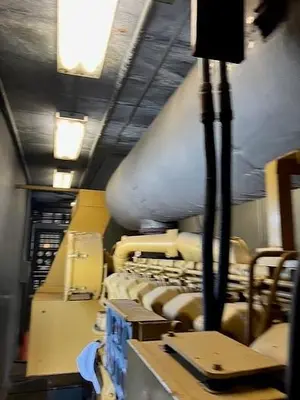 USED 1990 CATERPILLAR 3516A