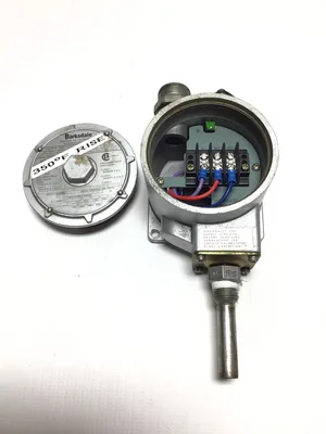 Barksdale L1X-H4525 Temperature Switch 350°F Rise