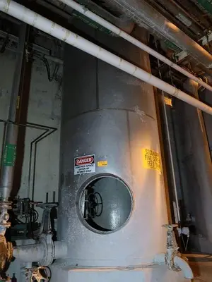 USED APACHE STAINLESS TANK