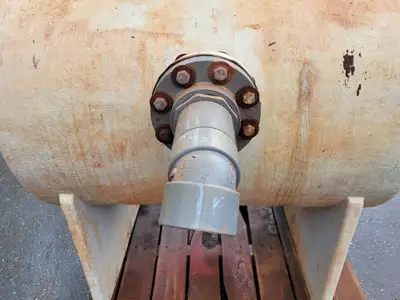 Fiber Glass Tank w/ Fittings