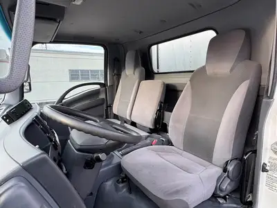 Used 2018 ISUZU NPR XD Reefer Trucks Florida US | Truck and Van Outlet #1509182