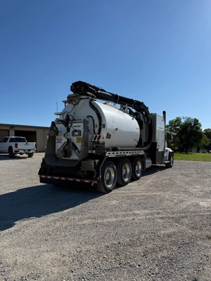 USED 2023 TORNADO F4