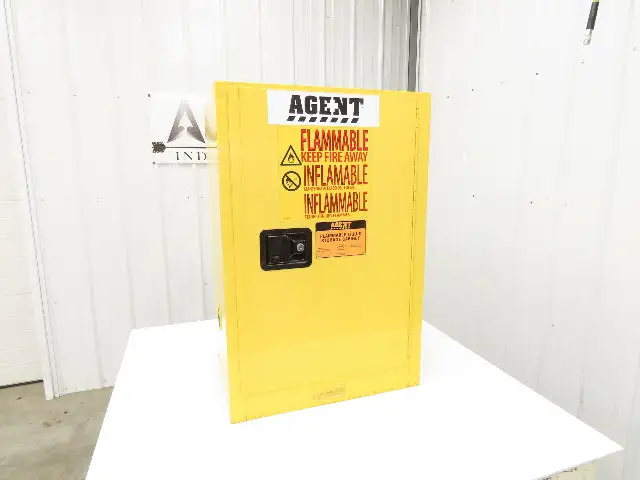 Used AGENT _UNKNOWN_ Biological Safety Cabinets Indiana US | Arrow Industrial #1367471
