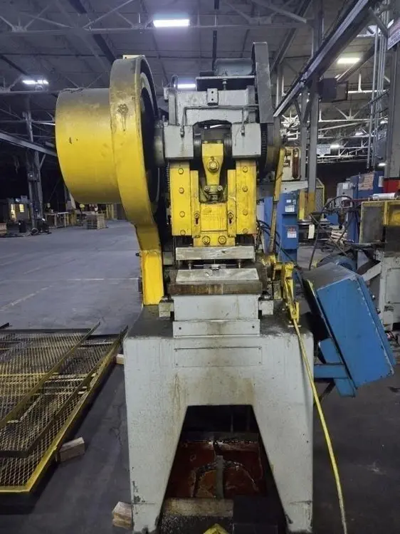 Used PRECISION _UNKNOWN_ C-Frame Presses Ohio US | Yoder Brothers machinery #1004010
