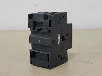 USED SCHNEIDER ELECTRIC GV2ME07