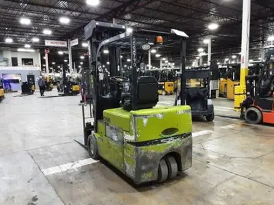 USED 2020 CLARK TMX25