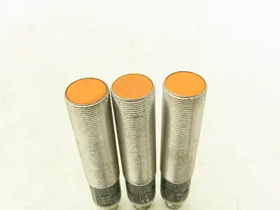 IFM IG5554 IGA3005-BPKG/US Effector Proximity Sensor M18X1 Thread Lot of 3